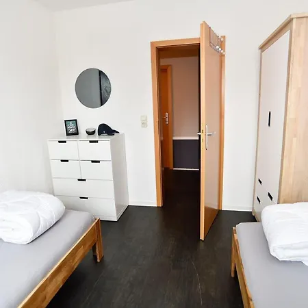 Gods06006-fewo 'luv Un Lee' *